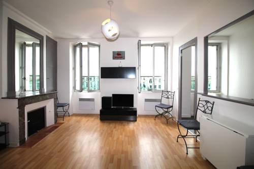 Bordeaux France Accommodation