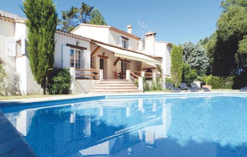 Roquebrune sur Argens France code promo hébergement booking.com