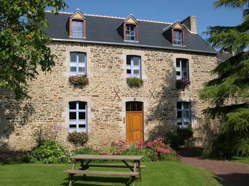 Lanvallay France Accommodation